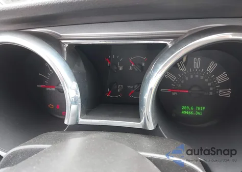 2005 Ford Mustang V6 Deluxe/V6 Premium z USA, uszkodzony, nr VIN 1ZVHT80N655222814